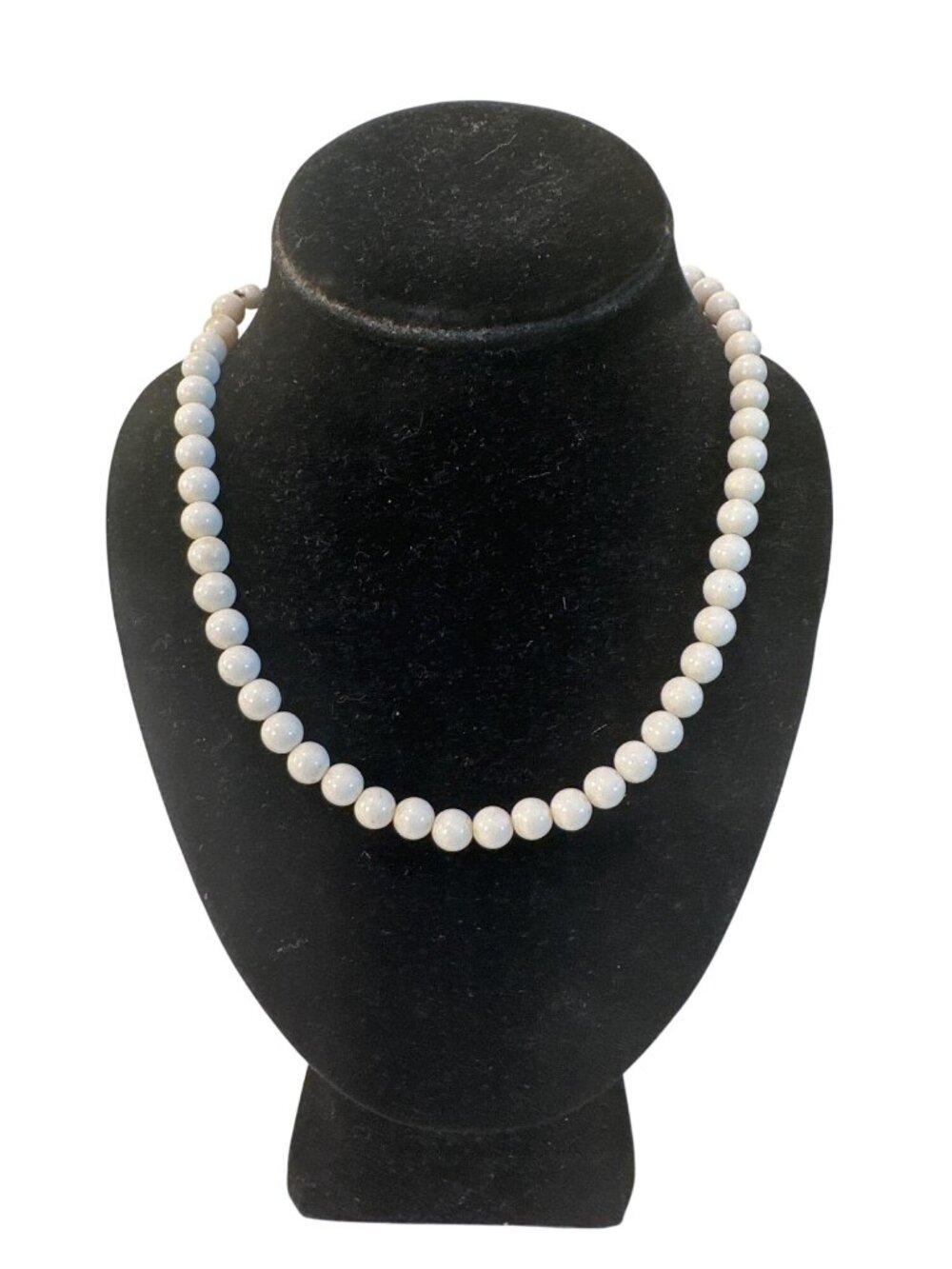 Vintage Hobe Necklace White Beaded Adjustable Clasp Round Beads 18" Choker
